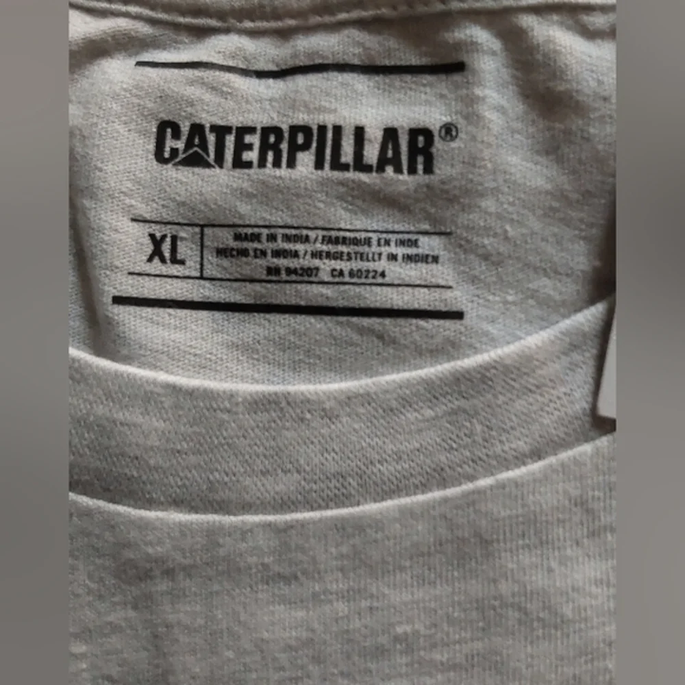 NWT Mens‎ Caterpiller Light Heather Gray Grunge Tractor Tee Shirt Size XL